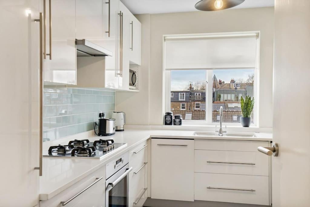 The Camden Suite Bright & Beautiful 2-Bed City Retreat لندن المظهر الخارجي الصورة