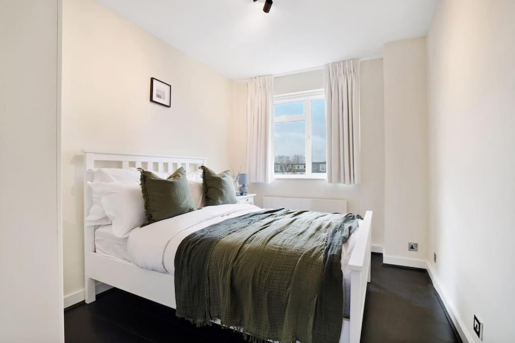 The Camden Suite Bright & Beautiful 2-Bed City Retreat لندن المظهر الخارجي الصورة